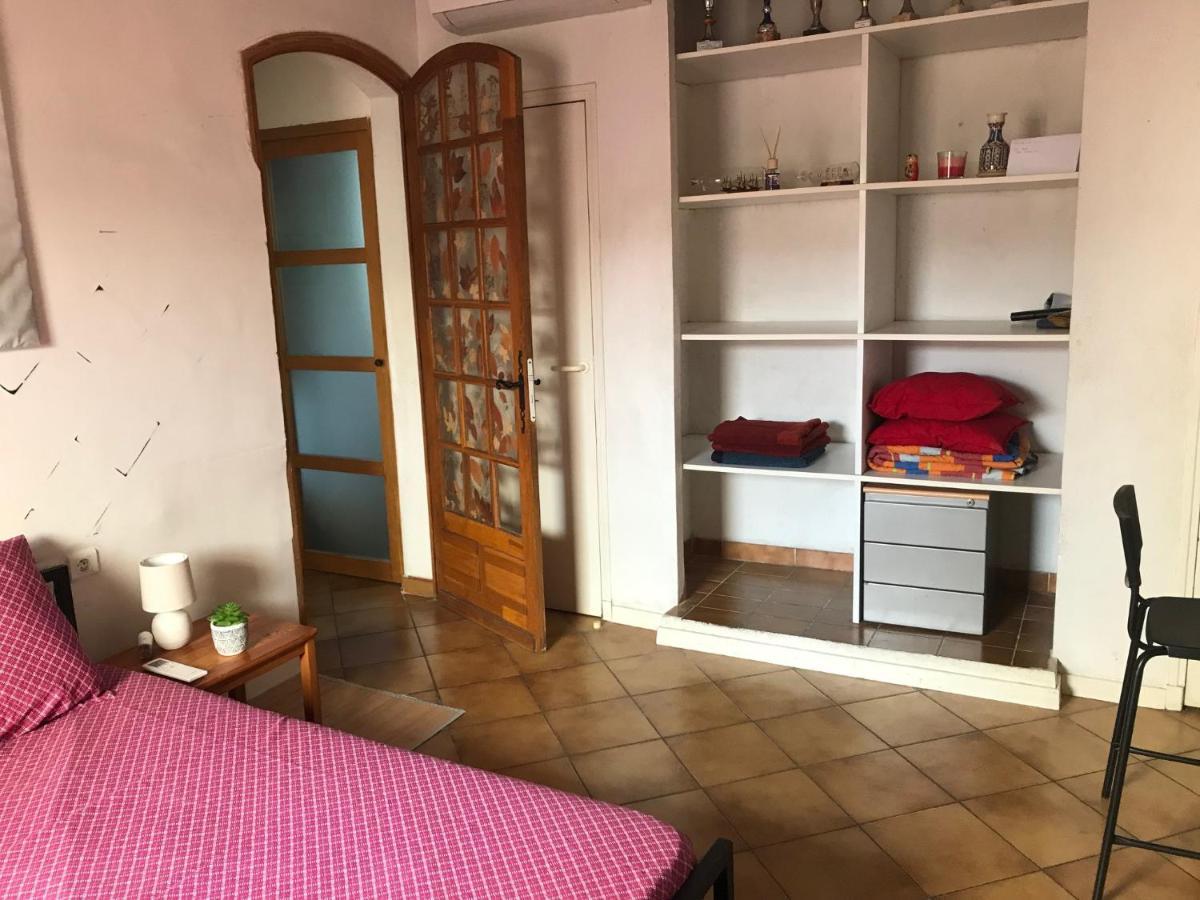 Chambre climatisée avec sdb privée dans une villa avec piscine privée Marseille Extérieur photo